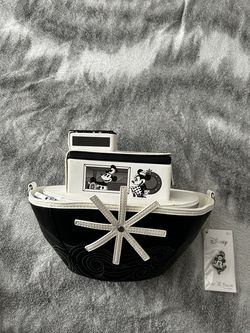 Mickey & Minnie Steamboat Crossbody Purse.