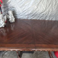 Solid Wood Table.. Mesa De Madera Solida 