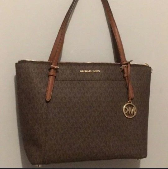 Michael Kors Ciara Large Logo Top-Zip Tote Bag NY