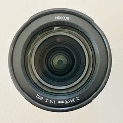 Nikon Z Mount 24-70 mm F/4 Lens