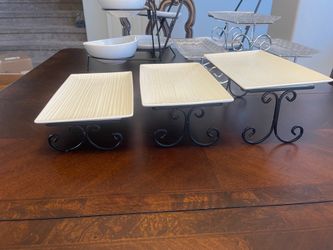 Tiered set of trays - READ DESCRIPTION