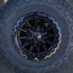 17" Fuel Piston Gloss Black Ring/Matte Black Face