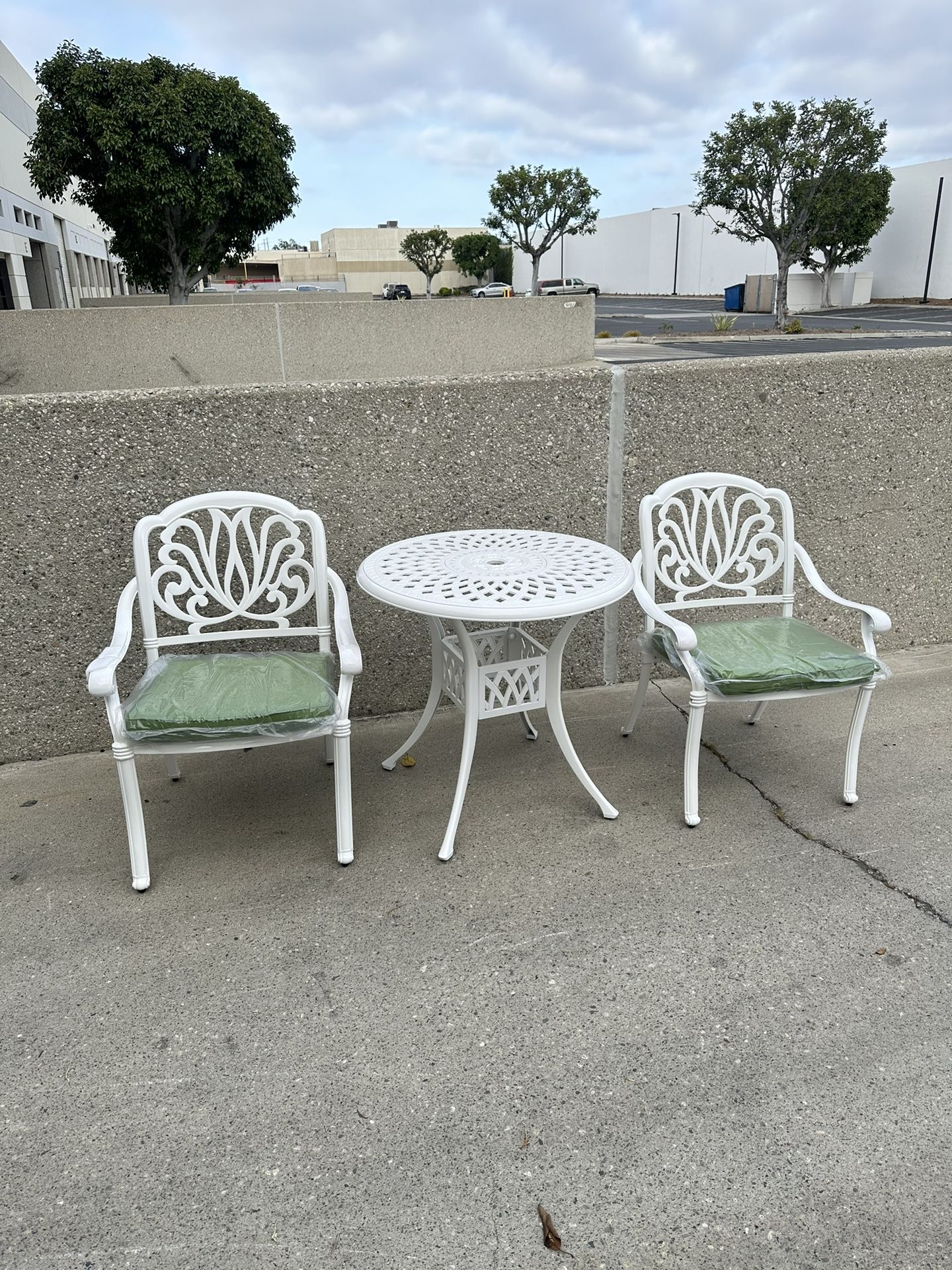 3pc Cast Aluminum Dining chair And Table Set