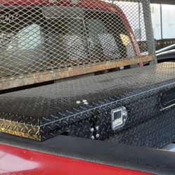 Truck Tool Box Aluminum Diamond plate (black) 
