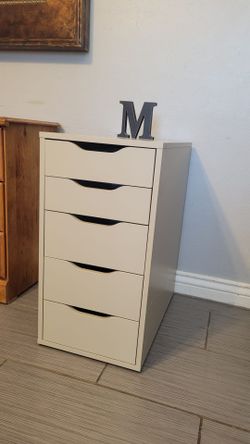 NICE GRAY STORAGE DRAWERS