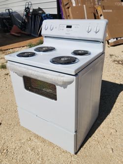 BRAND NEW GE Hotpoint 30 in. 4-Burner Element Free-Standing Electric Range in White