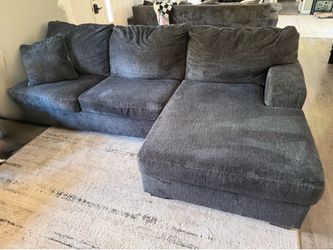Dark Blue Sectional Couch with Left-Facing Chaise – Great Condition!