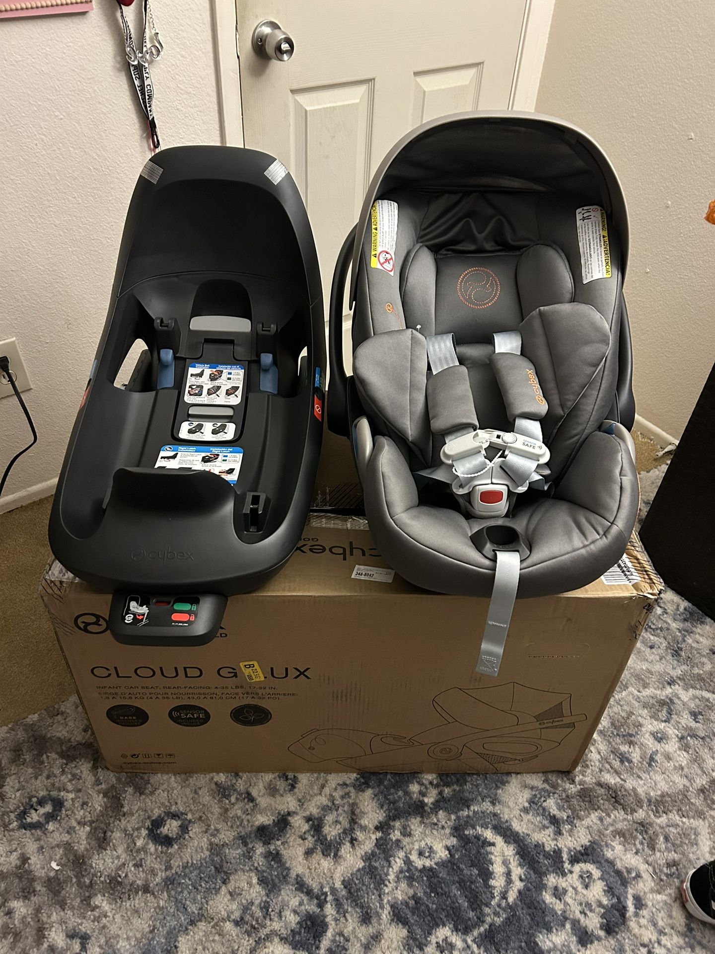Cybex Cloud G Lux Sensor Infant Car Seat And Base   BRAND NEW