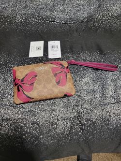 Coach Corner zip wallet & tory burch sandals
