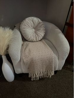 Chair accent