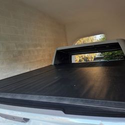 Chevy/gmc 5ft8 bed soft rollup tannaeu cover