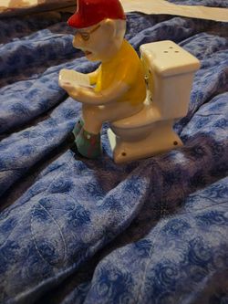 Grandpa on toilet salt and pepper shaker