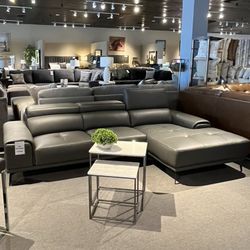 Grey 2PC Sectional 
