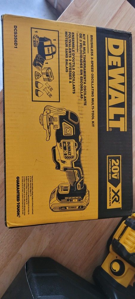 DEWALT OSCILLATING TOOL KIT