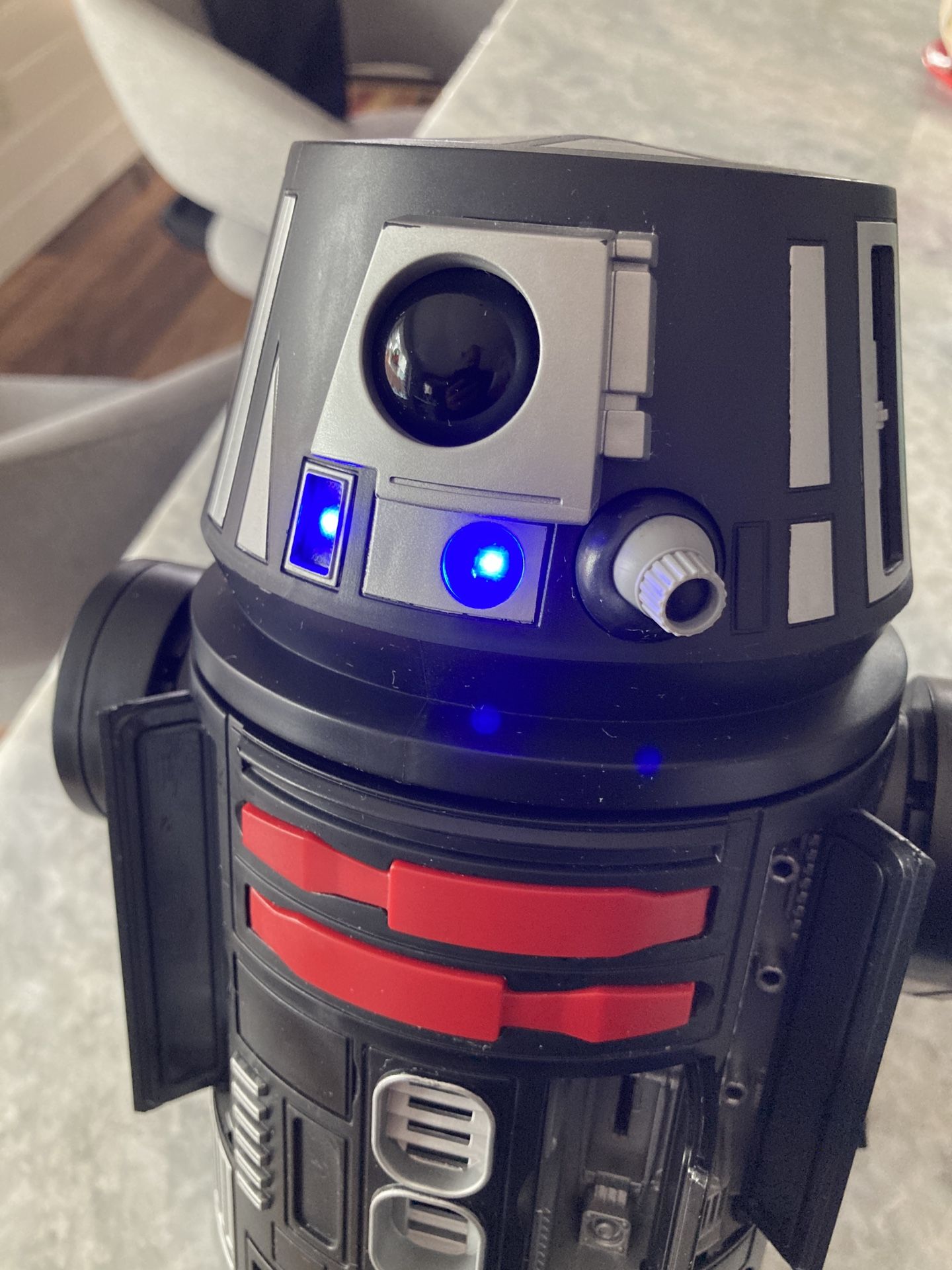 Star Wars R6-D1 Disney Droid (works fine)
