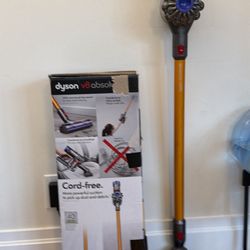 Dyson Vacuum Full Package 
