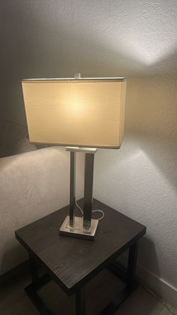 2 table lamps
