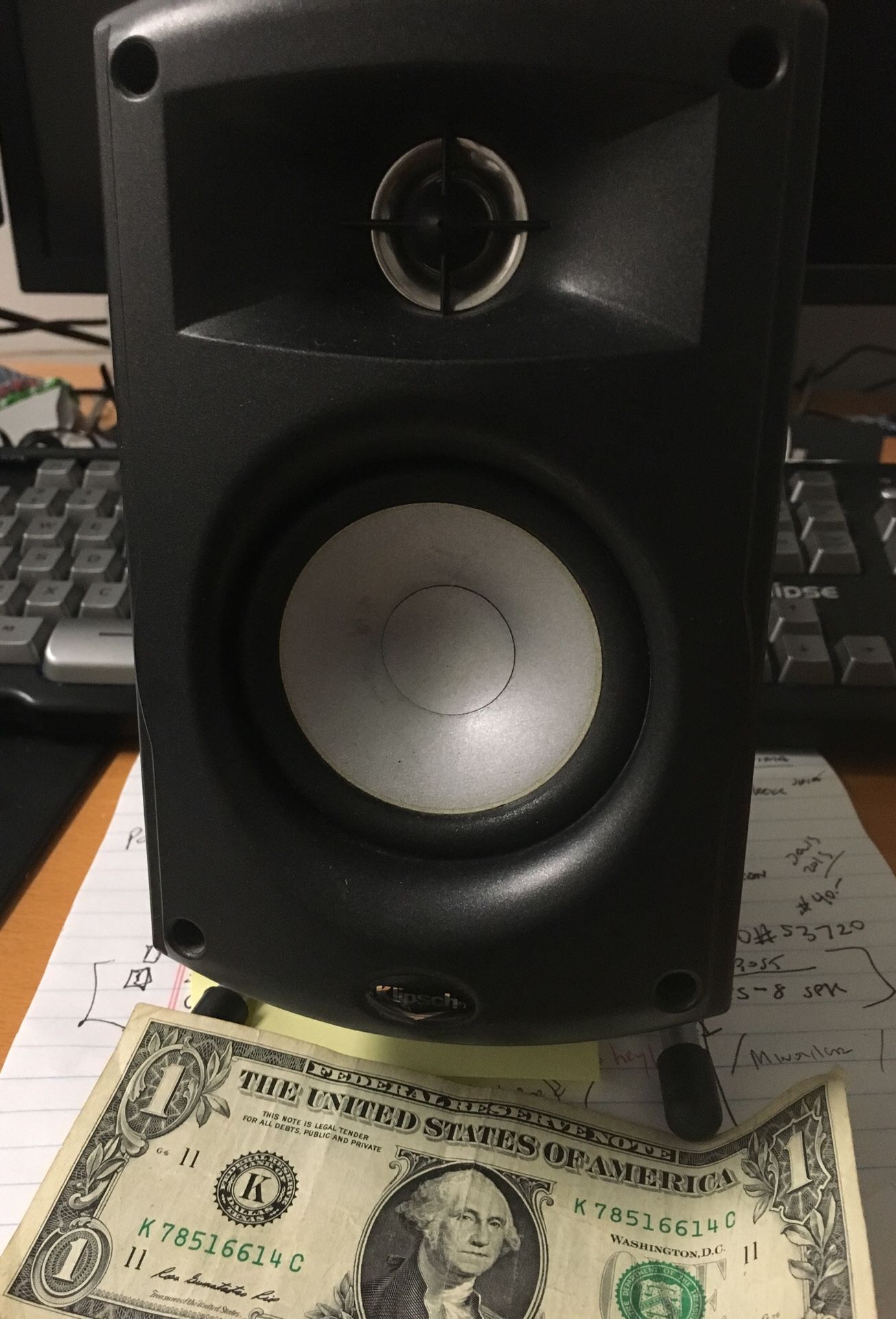 2. Klipsch speakers with mini amp inluded can be use on a computer