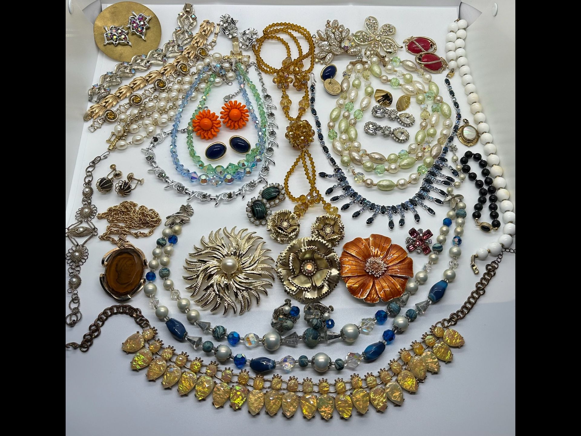 Vintage Jewelry Lot 1