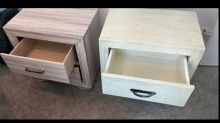 Side Tables/Table Stands