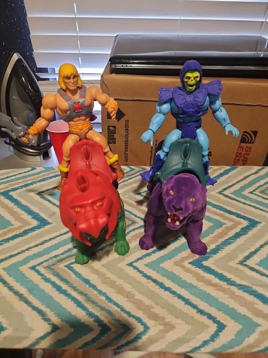 Mattel MotU He-Man With Battle Cat & Skeletor And Panthor Bundle