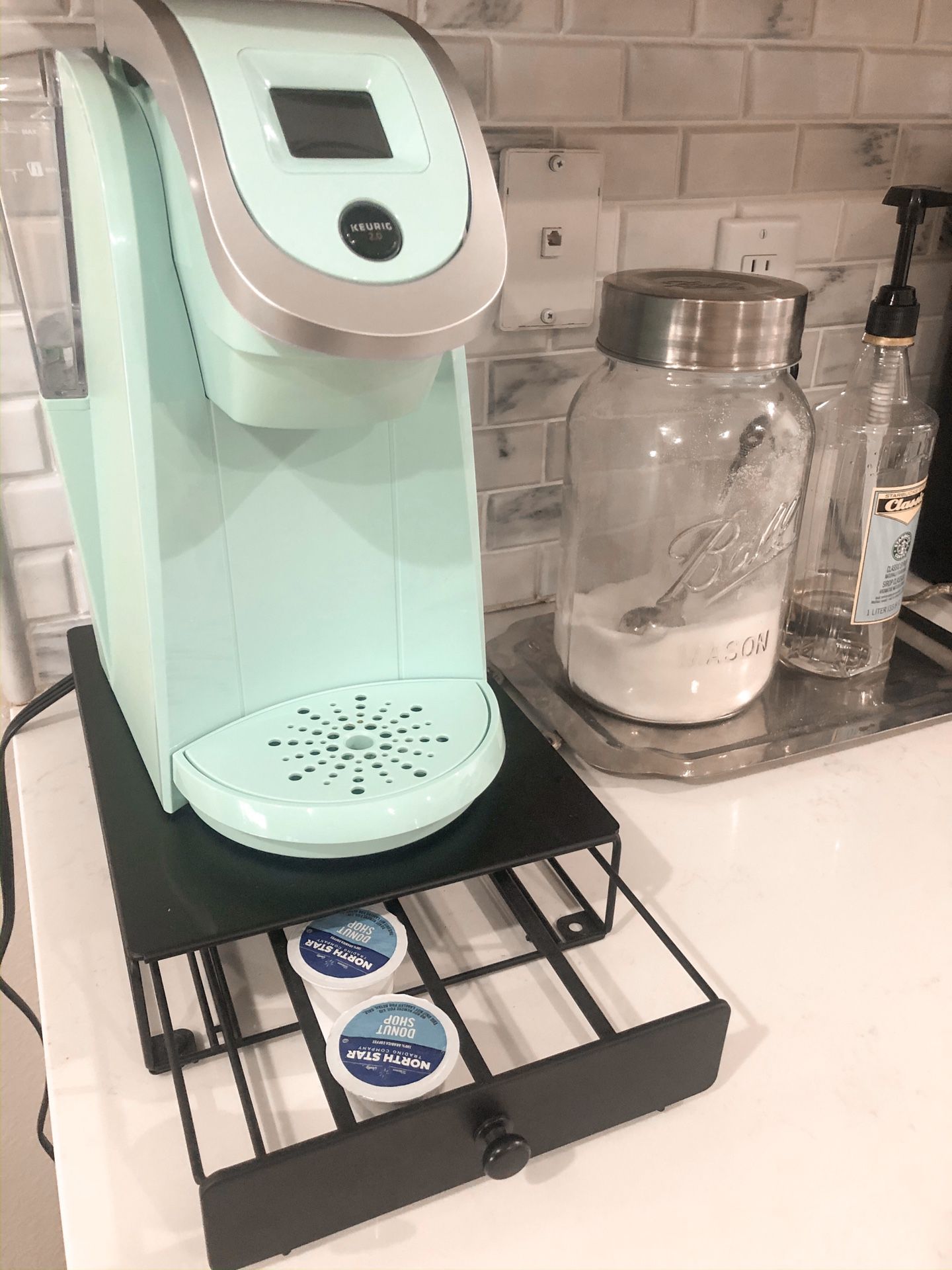 K200 keurig coffee machine & coffee drawer