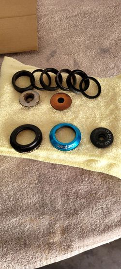 USED BMX NECK SPACERES USED NORMAL WEAR HABLO ESPAÑOL TANBIEN  SOLD  TOGETHER  NOT SEPRET
