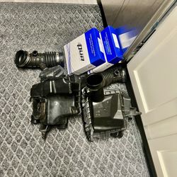 2008 Infiniti G35 - OEM Dual Intake w/ NEW Air Filters 