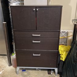 Dresser With Drawers