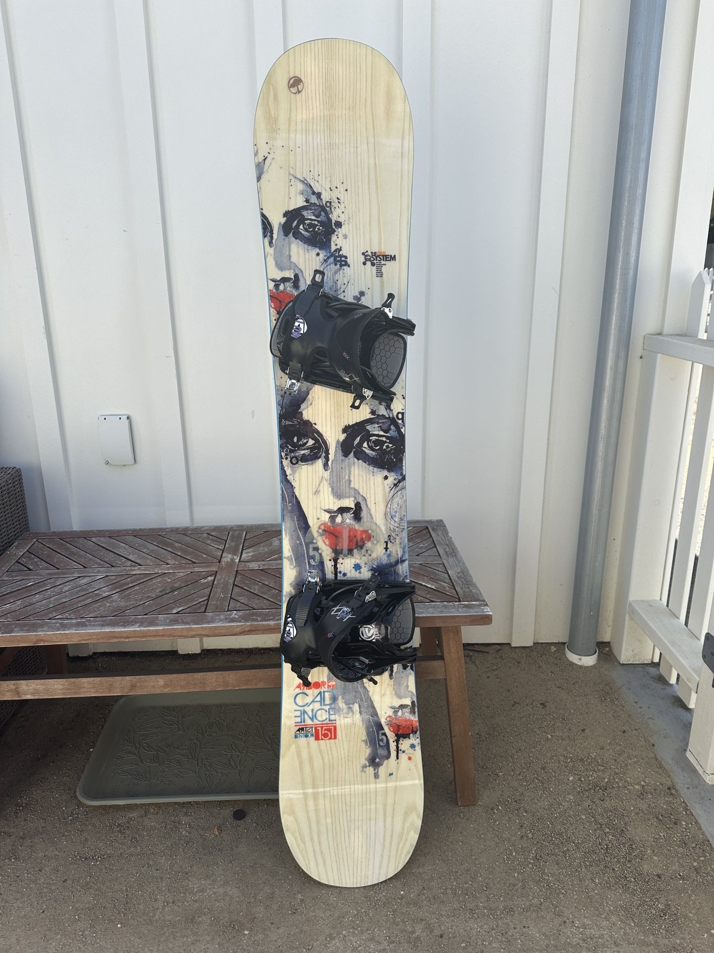 Arbor Cadence 151 Snowboard + Flow Bindings + Rolling Board Bag!