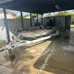 1980 Fish and Ski with a 115HP Mercury outboard engine