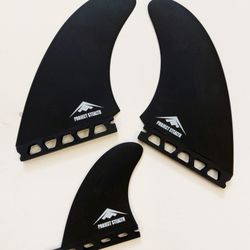 "PROJECT STEALTH" ALL GLASS SURFBOARD FINS..MR TWINS WITH TRAILER
