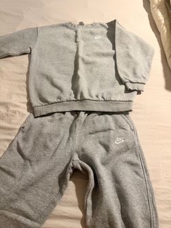 Kids Nike Jogging Suit Size L