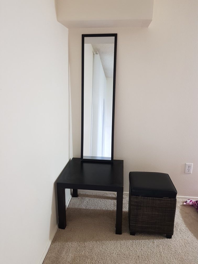 Mirror,side tables,standing lights,centre tables