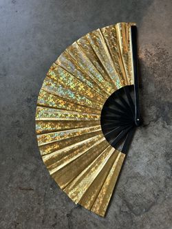 13 inch gold hand fan boots on the ground