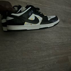 Supreme Dunks 