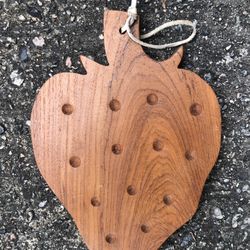 Vintage Strawberry Shaped Solid Wood Cutting Board 9x12” 