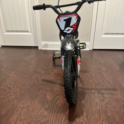 16" Hyper Motobike With Training Wheels
