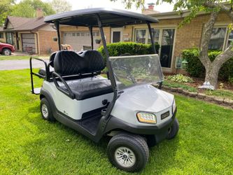 Club Car Tempo Golf Cart 48 Volts, Headlights & Taillights, 4 Passenger, Bi-fold Windshield, Custom NIKON Seat Covers