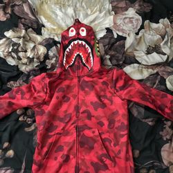 RED BAPE HOODIE 