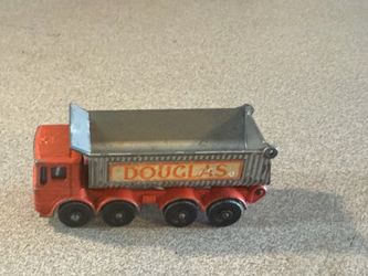 8 wheel tipper lorry (AEC)  Lesney Matchbox  #51  orange Douglas