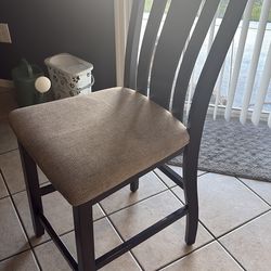 Chairs ***Pending pick up