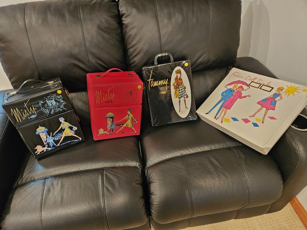 (6) Tammy Doll Carrying Cases And (1) Fashion Doll Case