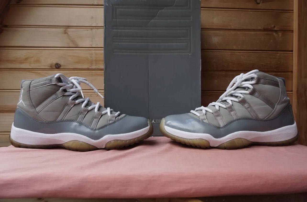2010 Nike Air Jordan 11 Retro "Cool Grey" Size 9.5 (3832) 378037-001