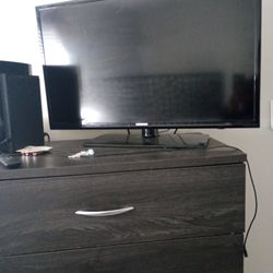 28 Inch Samsung TV$40 IF GONE TODAY!
