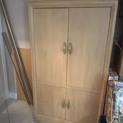 Thomasville Tv/waredrobe Hutch 