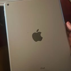 Ipad 6th (9.7 inch) 32 GB