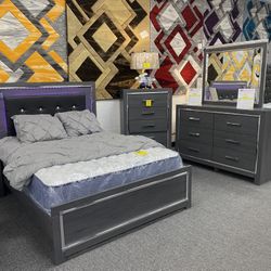 Queen Size Bed Set $1,399