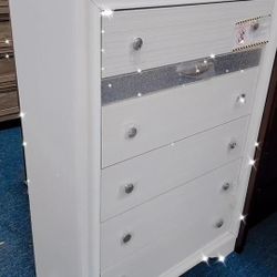 Variety Of Dressers And Chest Of Drawers