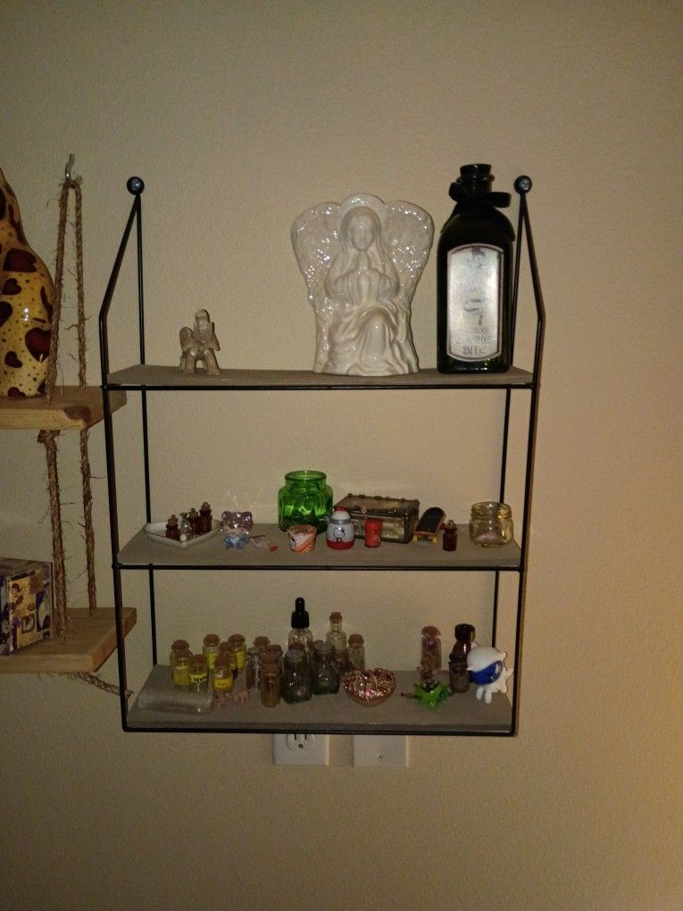 Wall Mounted Shelf 